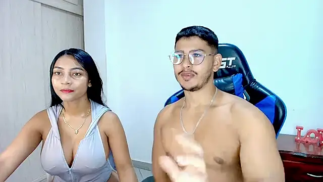 sophia and alex online show from November 24, 3:56 pm