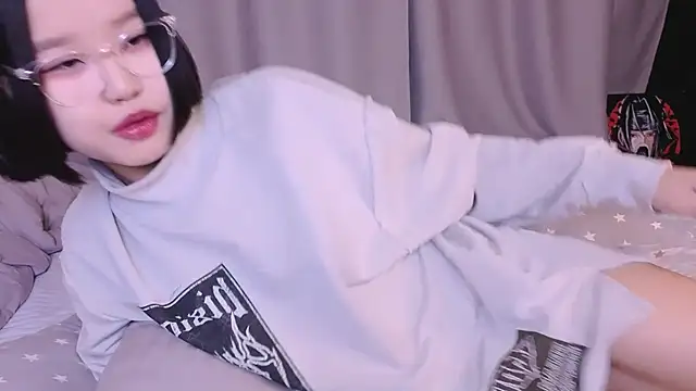 Snapshot of dreamSuaa chatting on January 13, 9:47 am dreamSuaa online show from January 13, 9:47 am