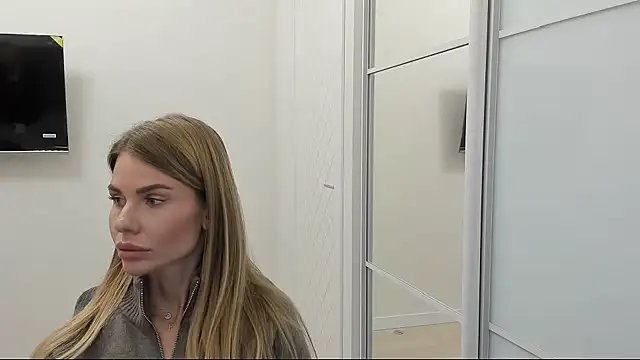 Snapshot of LinaBey chatting on October 30, 3:13 pm LinaBey online show from October 30, 3:13 pm