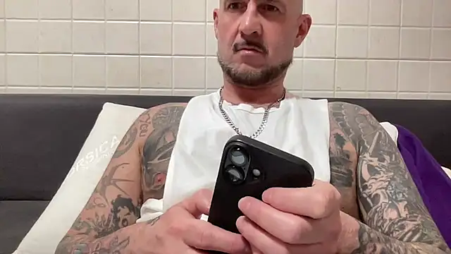 Snapshot of jackssss4 chatting on April 15, 11:38 pm jackssss4 online show from April 15, 11:38 pm