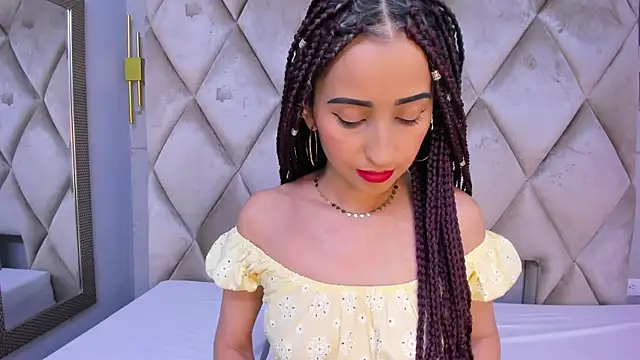 violett rabbit  online show from February 18, 8:05 pm