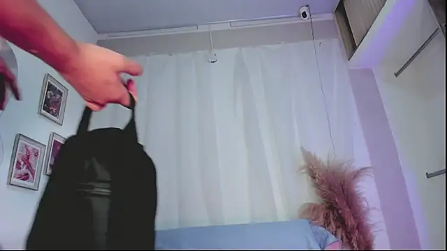 Snapshot of Sweetiee_Aurora chatting on November 27, 8:22 pm Sweetiee Aurora online show from November 27, 8:22 pm