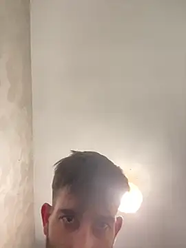 Snapshot of Dondeloquieras4 chatting on February 7, 12:36 am Dondeloquieras4 online show from February 7, 12:36 am