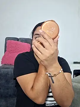 Snapshot of Mia_fox29 chatting on November 15, 10:45 am Mia fox29 online show from November 15, 10:45 am