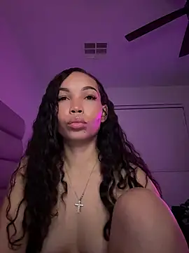 nikkiloveee online show from March 5, 6:09 am