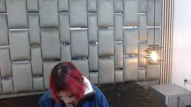 Snapshot of Memi_xxx chatting on November 17, 3:45 am Memi xxx online show from November 17, 3:45 am