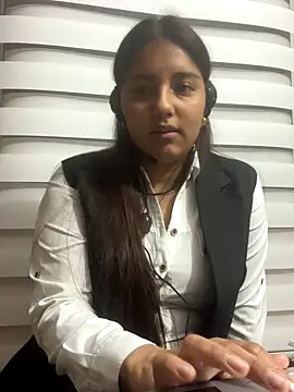 Au-rora online show from November 30, 4:16 am