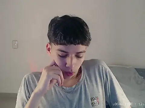 Snapshot of Sett_01 chatting on November 8, 5:18 am Sett 01 online show from November 8, 5:18 am