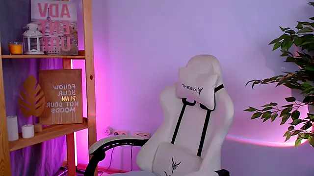 BallerinaCappuchino online show from November 9, 4:55 am