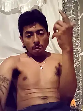 SkinniYamo online show from April 8, 2:22 am