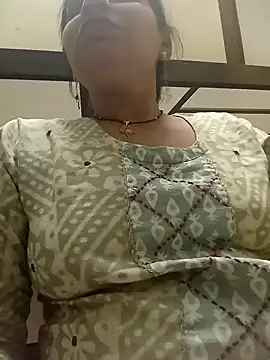 HayatKapoor online show from November 28, 3:25 pm