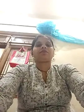 HayatKapoor online show from November 29, 2:42 pm