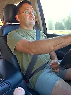 Snapshot of Latinesc chatting on February 24, 10:08 pm Latinesc online show from February 24, 10:08 pm