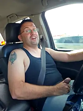 Snapshot of Latinesc chatting on March 2, 9:10 pm Latinesc online show from March 2, 9:10 pm