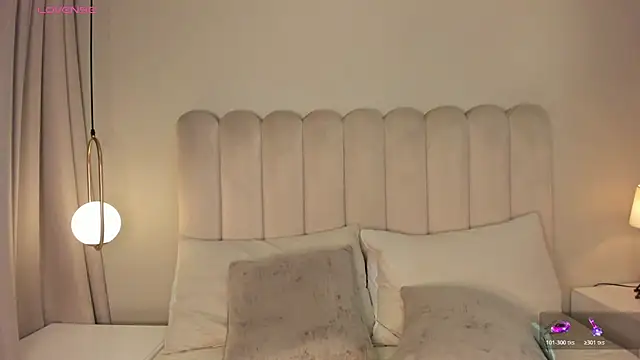 Melanie hillz online show from March 30, 7:48 pm