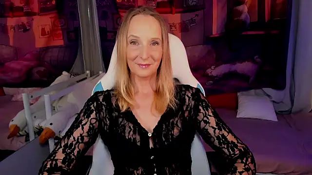 Snapshot of ScarlettPalmer chatting on July 17, 10:00 am ScarlettPalmer online show from July 17, 10:00 am