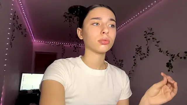 Snapshot of LilithFlamey chatting on November 24, 4:18 pm LilithFlamey online show from November 24, 4:18 pm