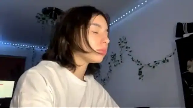 Snapshot of LilithFlamey chatting on November 25, 4:18 pm LilithFlamey online show from November 25, 4:18 pm