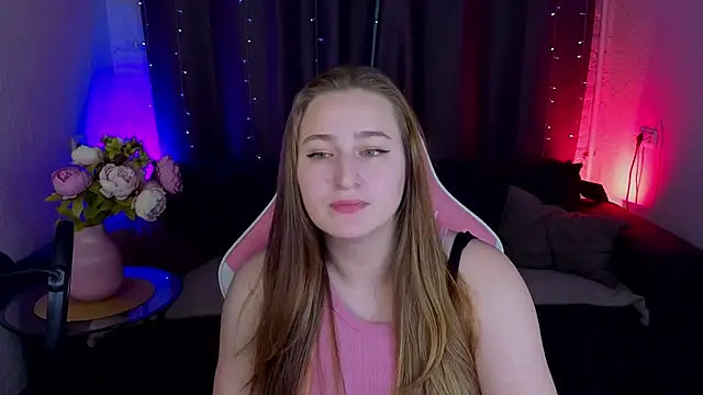 Snapshot of Sofi_Mell chatting on October 31, 12:28 pm Sofi Mell online show from October 31, 12:28 pm