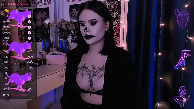 Meow Marie online show from October 30, 9:15 pm