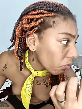 Snapshot of leona_sumiza chatting on October 31, 12:55 am leona sumiza online show from October 31, 12:55 am