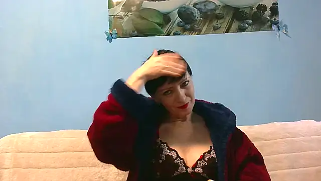 Snapshot of IffetLove42 chatting on May 11, 7:58 am IffetLove42 online show from May 11, 7:58 am