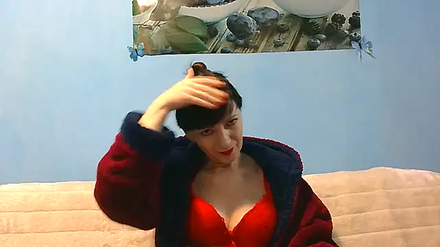 Snapshot of IffetLove42 chatting on May 17, 9:17 am IffetLove42 online show from May 17, 9:17 am