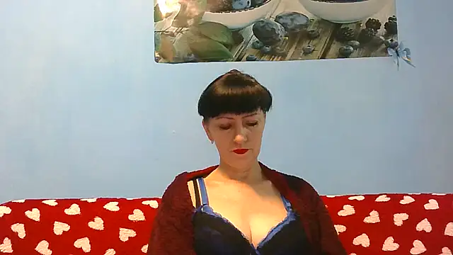 Snapshot of IffetLove42 chatting on June 10, 9:41 am IffetLove42 online show from June 10, 9:41 am