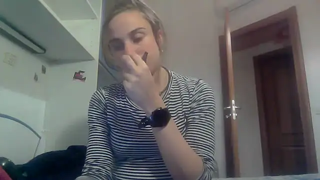 SinnEmily online show from December 15, 9:30 pm