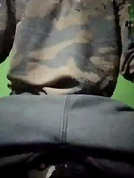 Snapshot of Luckysucks chatting on November 9, 2:48 pm Luckysucks online show from November 9, 2:48 pm