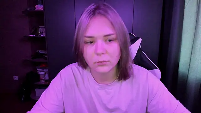 sophia lix online show from November 17, 4:51 am