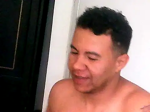 Snapshot of Fire_latino chatting on October 28, 3:04 pm Fire latino online show from October 28, 3:04 pm