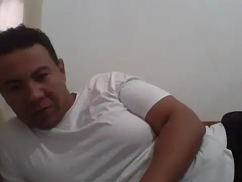 Snapshot of Fire_latino chatting on November 11, 10:59 am Fire latino online show from November 11, 10:59 am