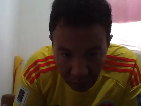 Snapshot of Fire_latino chatting on November 19, 11:32 am Fire latino online show from November 19, 11:32 am