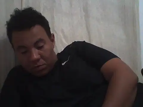 Snapshot of Fire_latino chatting on November 20, 3:07 am Fire latino online show from November 20, 3:07 am