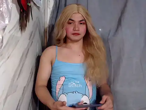 hot chieaxxx online show from December 2, 4:35 pm