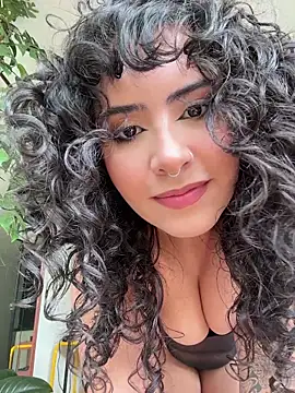 Snapshot of SugarTroubl33 chatting on November 19, 1:33 pm SugarTroubl33 online show from November 19, 1:33 pm