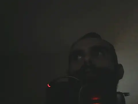 Snapshot of giovanift111 chatting on February 23, 5:43 pm giovanift111 online show from February 23, 5:43 pm