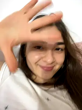 Snapshot of Valentina_ro chatting on November 6, 2:56 am Valentina ro online show from November 6, 2:56 am