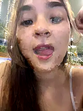 Snapshot of Valentina_ro chatting on December 17, 1:44 am Valentina ro online show from December 17, 1:44 am