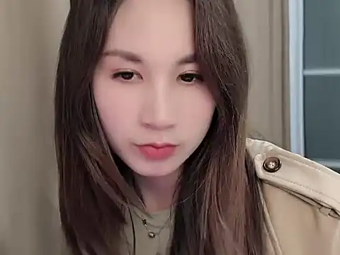 Snapshot of lvy-002 chatting on October 28, 3:32 am lvy-002 online show from October 28, 3:32 am