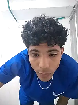 Alex Sweeting online show from March 25, 9:21 pm