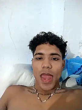 Alex Sweeting online show from April 3, 6:17 pm