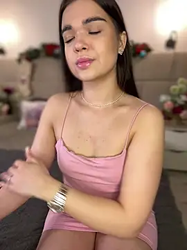 Snapshot of BabyShy- chatting on January 12, 12:05 am BabyShy- online show from January 12, 12:05 am