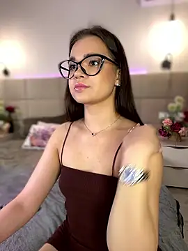 Snapshot of BabyShy- chatting on January 14, 11:20 pm BabyShy- online show from January 14, 11:20 pm