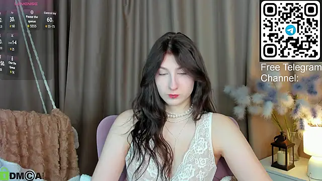 Snapshot of May_Yam chatting on February 3, 1:15 am May Yam online show from February 3, 1:15 am