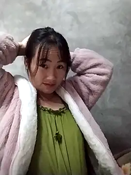 Snapshot of emini-xx chatting on November 14, 2:27 pm emini-xx online show from November 14, 2:27 pm