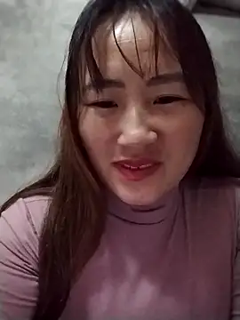 Snapshot of emini-xx chatting on November 18, 11:25 am emini-xx online show from November 18, 11:25 am