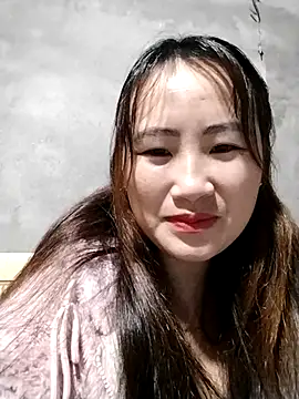 Snapshot of emini-xx chatting on November 24, 1:11 pm emini-xx online show from November 24, 1:11 pm