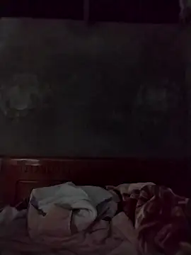 Snapshot of emini-xx chatting on December 14, 11:42 pm emini-xx online show from December 14, 11:42 pm